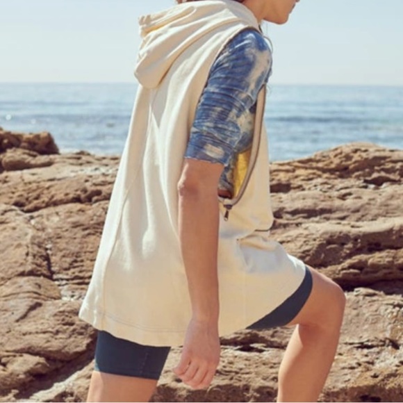 FREE PEOPLE➕NWT Close Call Zip Off Sleeve Hoodie - Picture 3 of 11